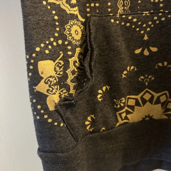 Alternative Blue and Cream Patterned Sweatshirt - Picture 3 of 5